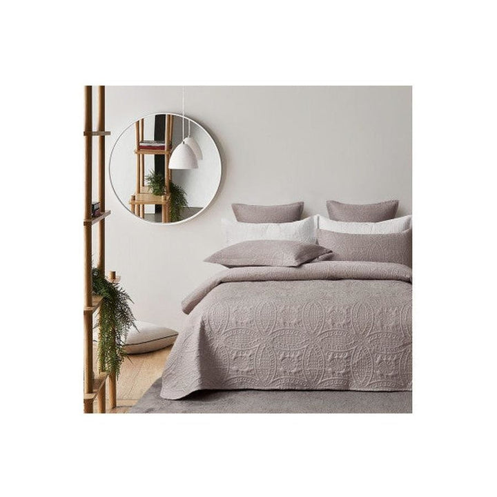 Lisbon Coverlet Set Beige