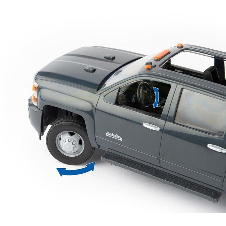 John Deere General Motors Construction Vehicle with Accessories